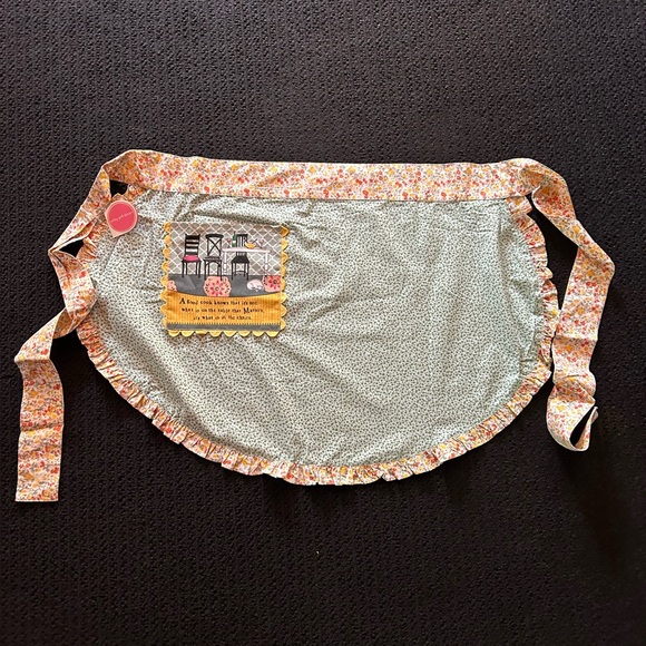 Vintage Style Sweet Apron with Pocket - Picture 1 of 2
